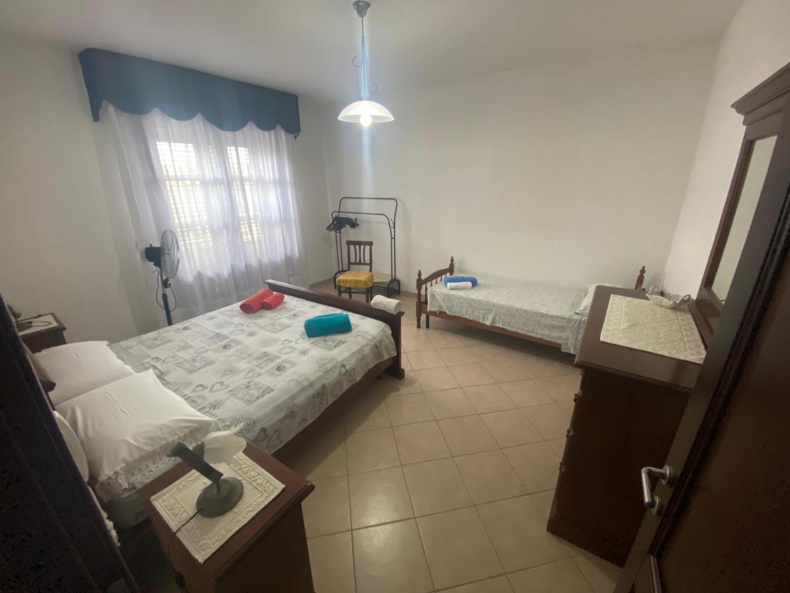 Il Nuraghe Bed & Breakfast Uras Екстериор снимка