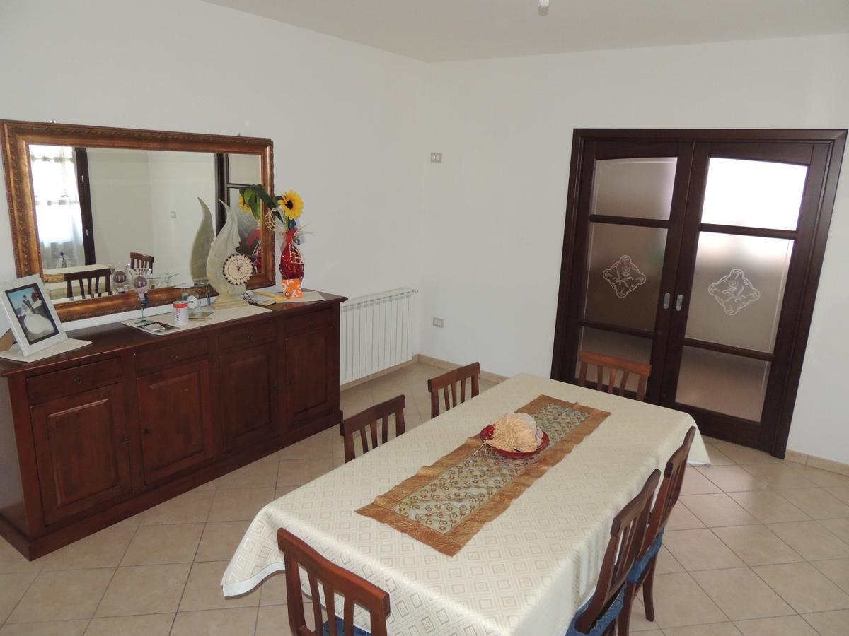 Il Nuraghe Bed & Breakfast Uras Екстериор снимка