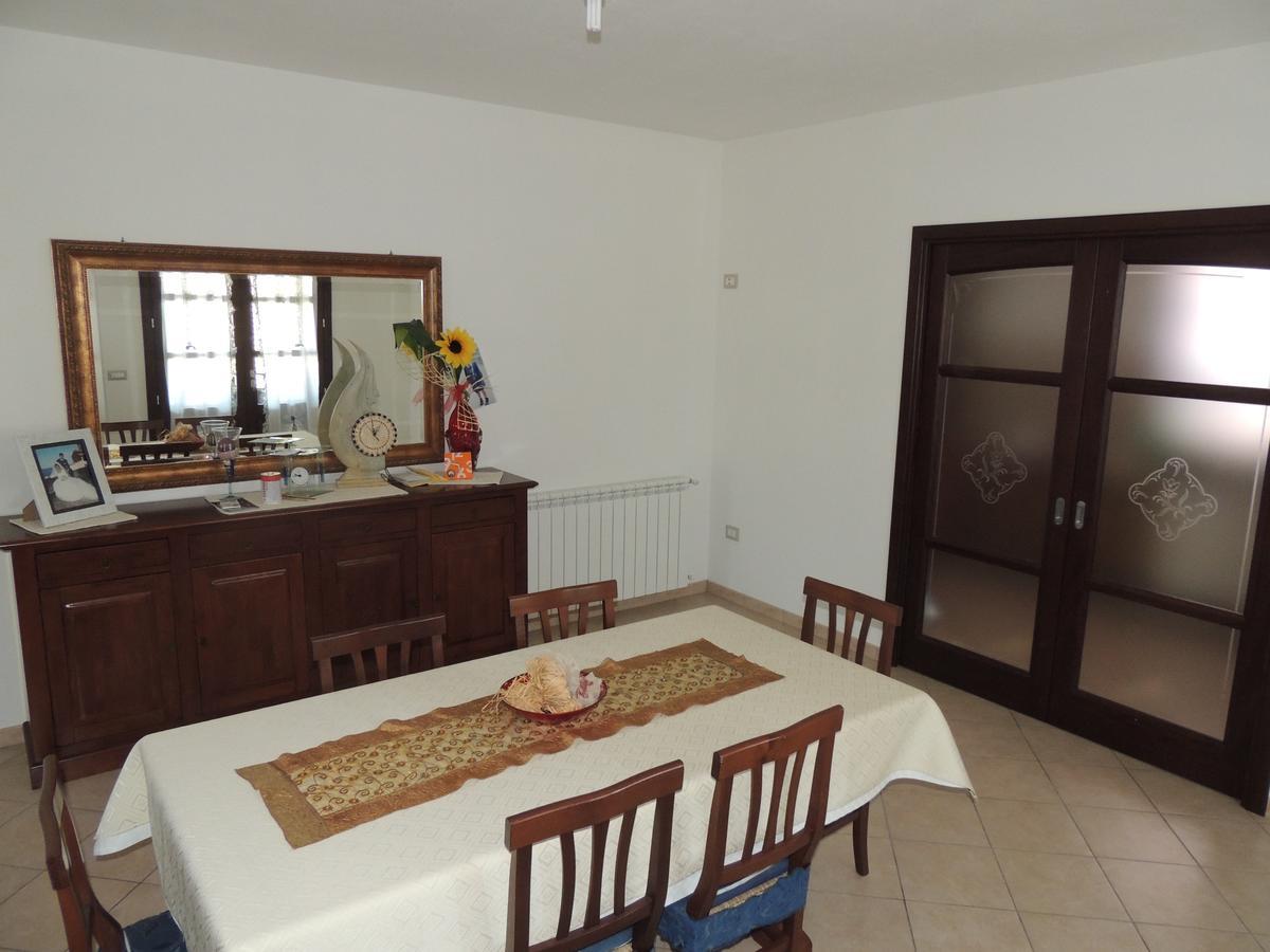 Il Nuraghe Bed & Breakfast Uras Екстериор снимка