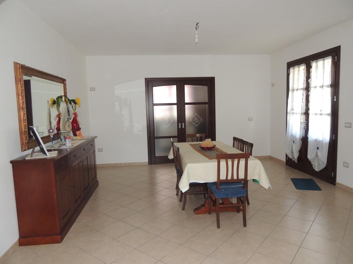 Il Nuraghe Bed & Breakfast Uras Екстериор снимка